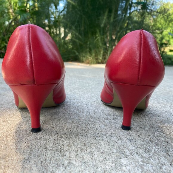 Red Leather Kitten Heel Size 2.5W - Picture 5 of 6